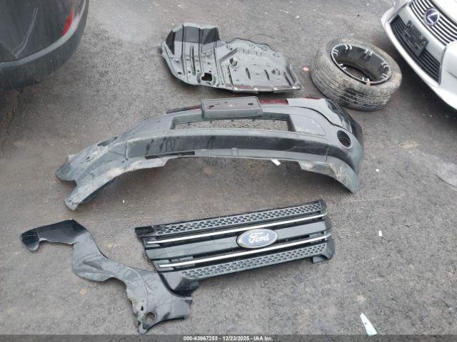 Ford Explorer Limited Image 12