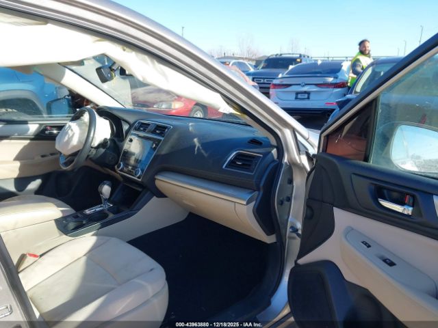 Subaru Legacy 2.5i Premium Image 8