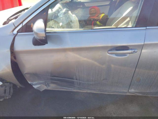 Subaru Legacy 2.5i Premium Image 4