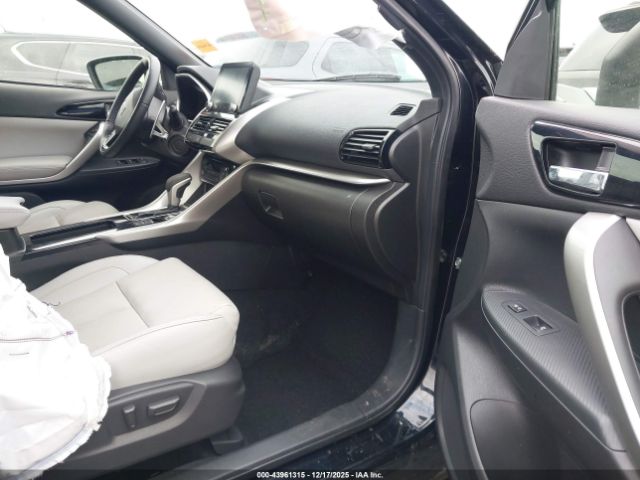 Mitsubishi Eclipse Image 16