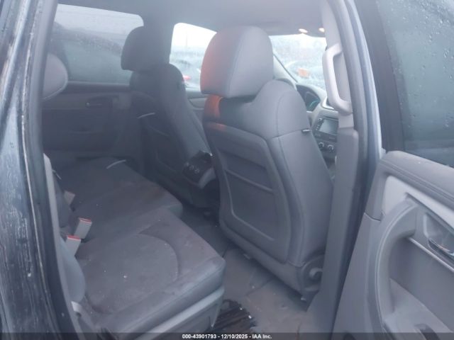 Chevrolet Traverse Ls Image 8