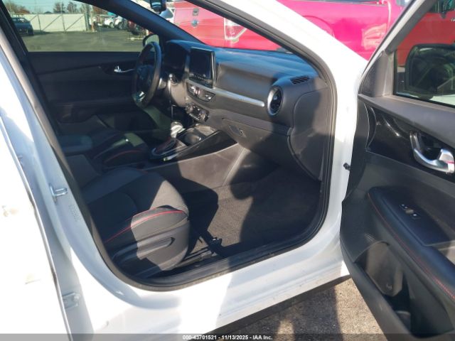 Kia Forte Gt Image 6