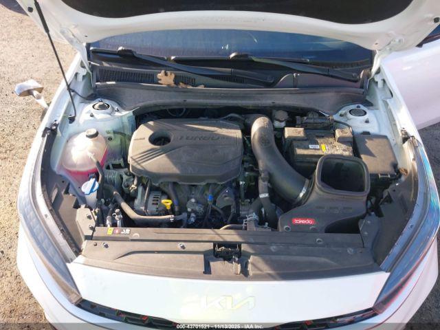 Kia Forte Gt Image 16