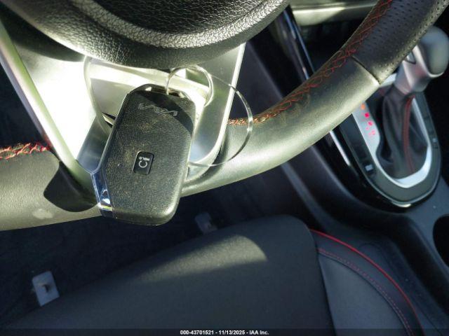 Kia Forte Gt Image 10