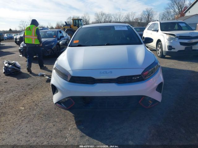 Kia Forte Gt Image 17