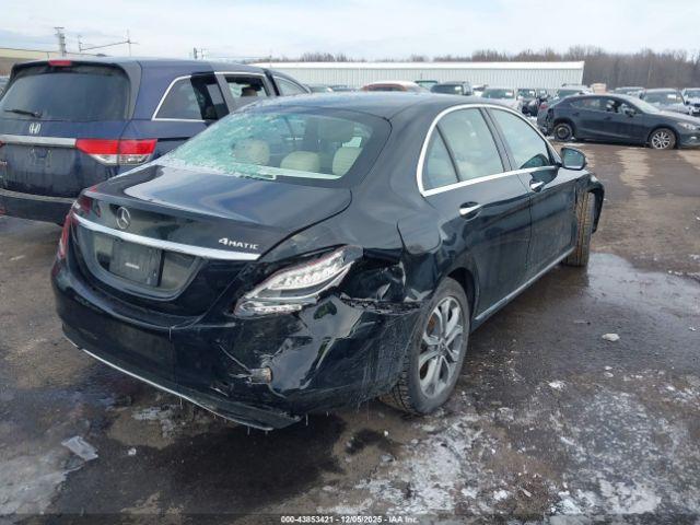 Mercedes-Benz C-Class 4matic Image 3