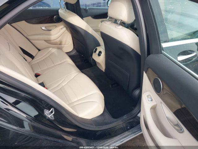 Mercedes-Benz C-Class 4matic Image 7