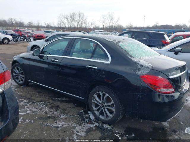 Mercedes-Benz C-Class 4matic Image 13