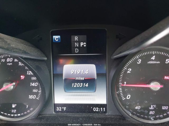 Mercedes-Benz C-Class 4matic Image 14