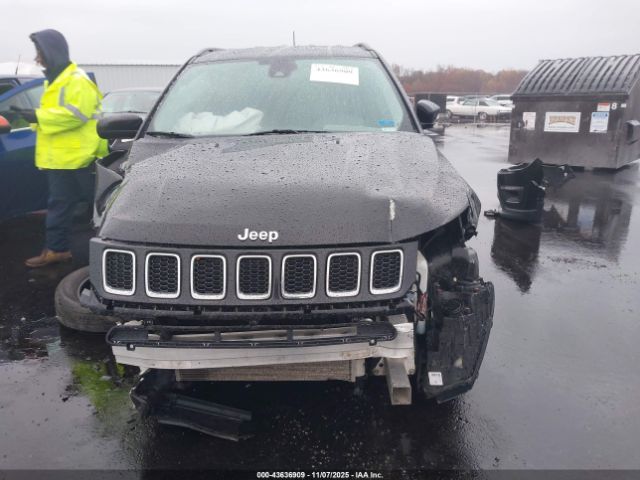 Jeep Compass Latitude 4x4 Image 7