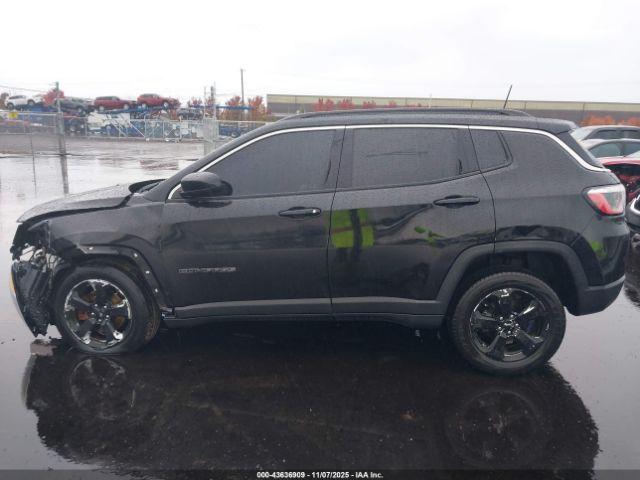 Jeep Compass Latitude 4x4 Image 12