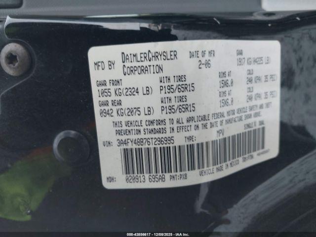 Chrysler PT Cruiser Image 10