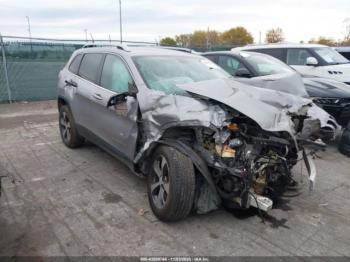 Salvage Jeep Cherokee