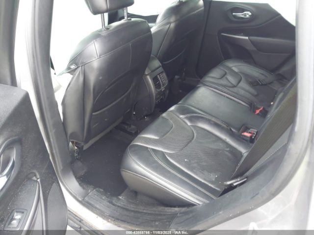 Jeep Cherokee Limited 4x4 Image 12