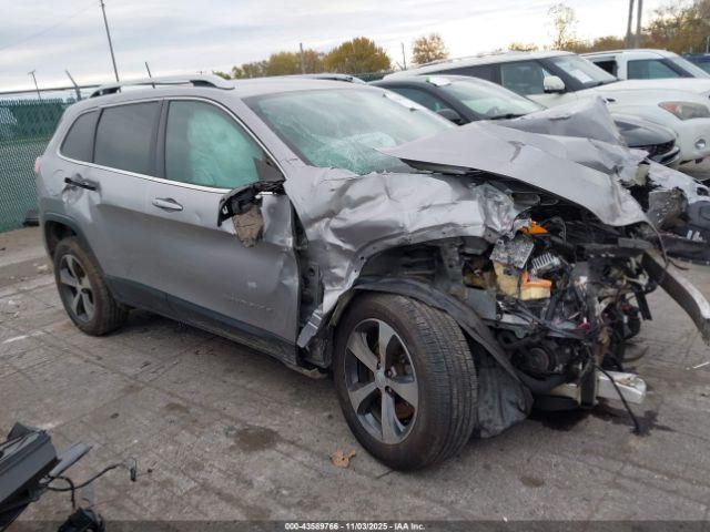 Jeep Cherokee Limited 4x4 Image 17