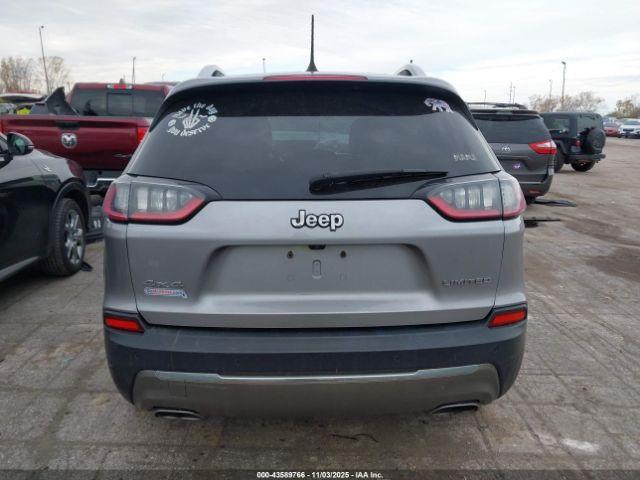 Jeep Cherokee Limited 4x4 Image 9