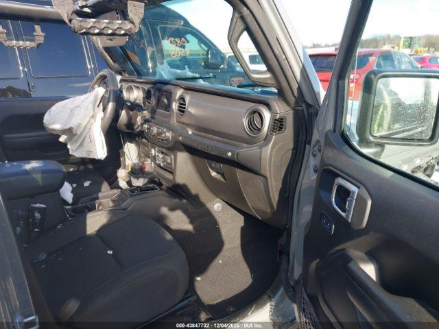 Jeep Wrangler 4-door Willys Sport 4x4 Image 8