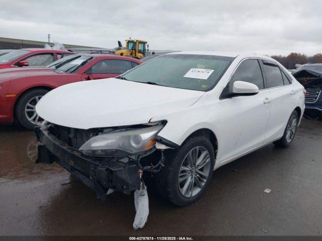 Toyota Camry Se Image 18