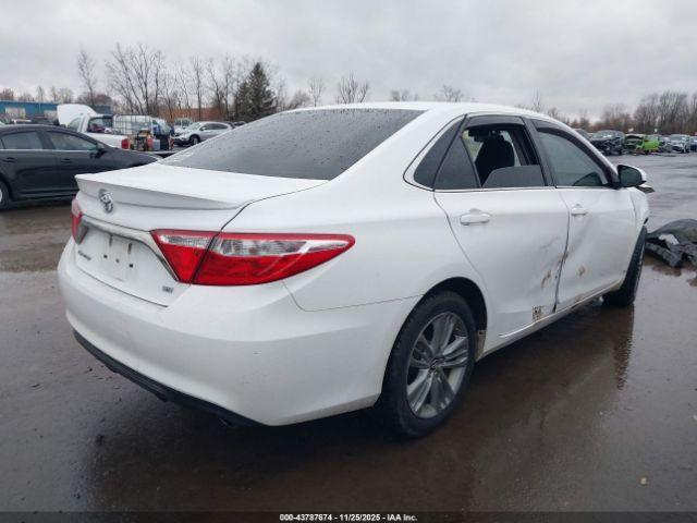 Toyota Camry Se Image 5