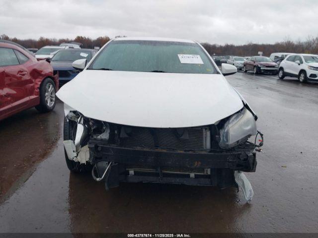 Toyota Camry Se Image 11