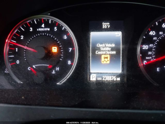 Toyota Camry Se Image 16