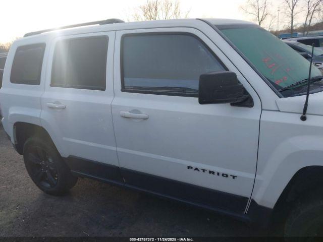 Jeep Patriot Altitude Edition Image 8