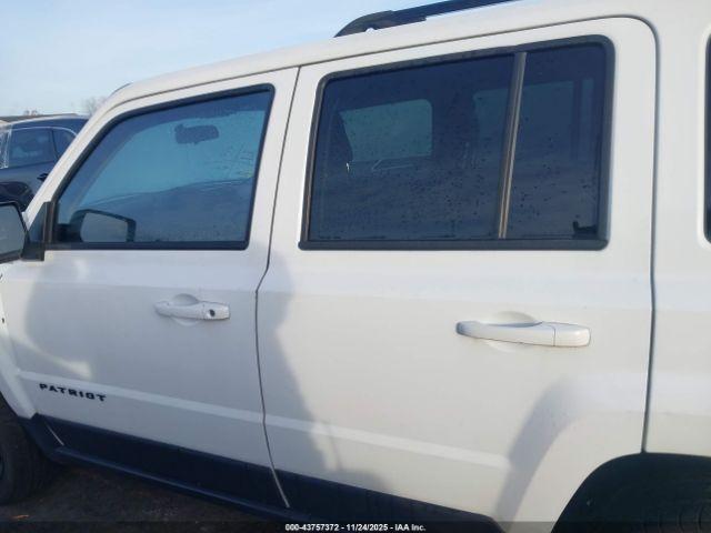 Jeep Patriot Altitude Edition Image 10