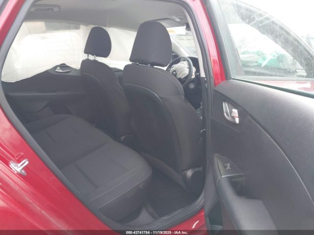 Kia Forte Lxs Image 9