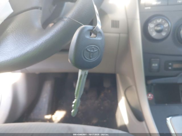 Toyota Corolla Le Image 11
