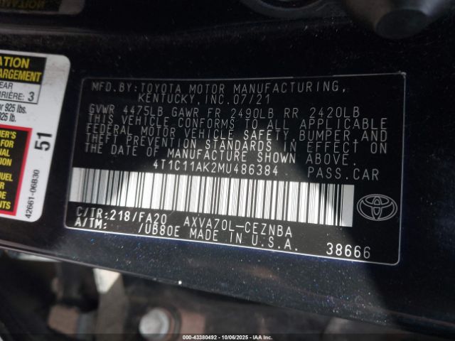 Toyota Camry Le Image 9