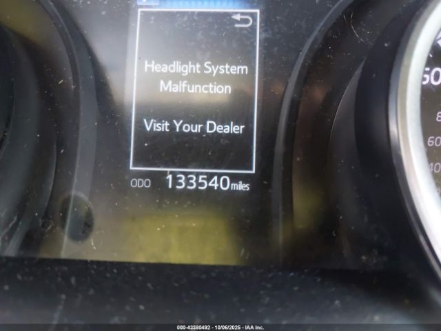 Toyota Camry Le Image 3