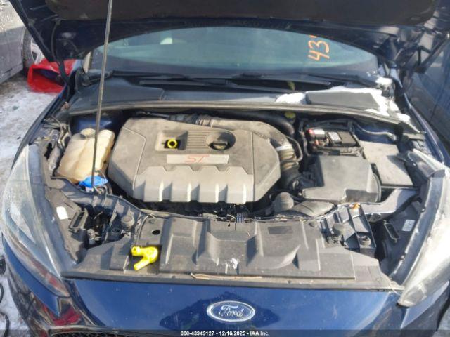 Ford Focus St Image 7