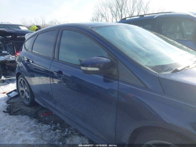 Ford Focus St Image 9