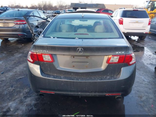 Acura TSX Image 4