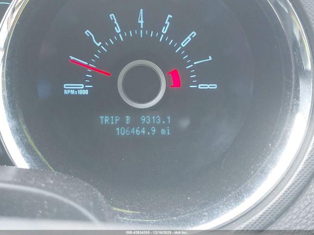 Ford Mustang V6 Image 12