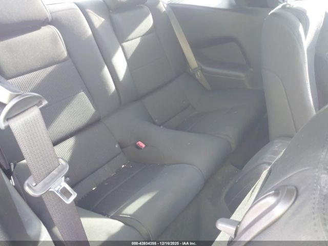 Ford Mustang V6 Image 6