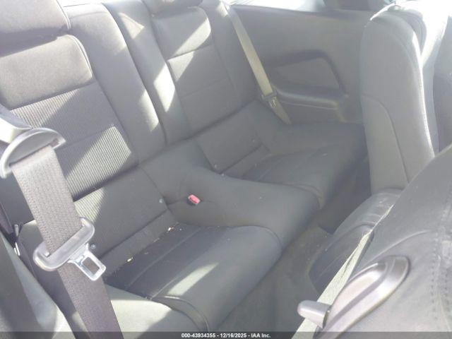 Ford Mustang V6 Image 6