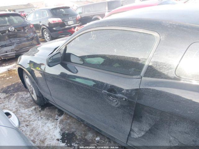 Ford Mustang V6 Image 11