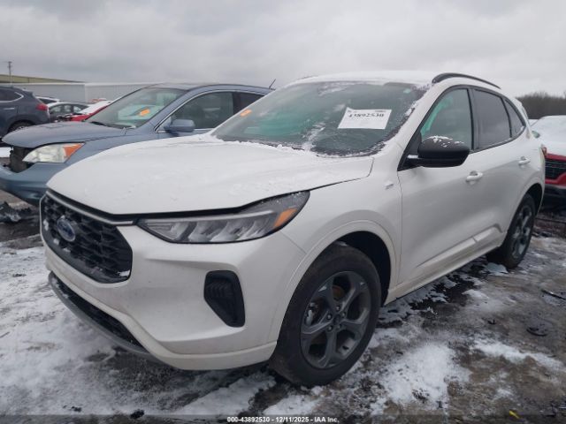 Ford Escape St-line Image 4