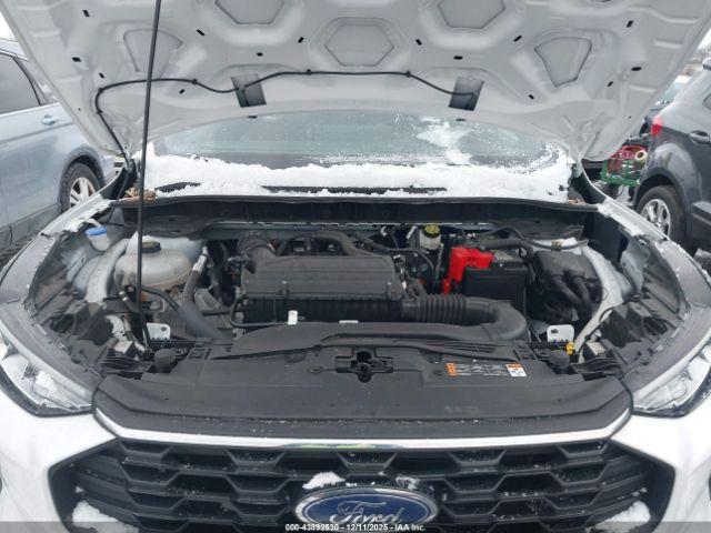 Ford Escape St-line Image 11