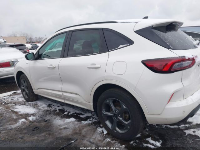 Ford Escape St-line Image 5