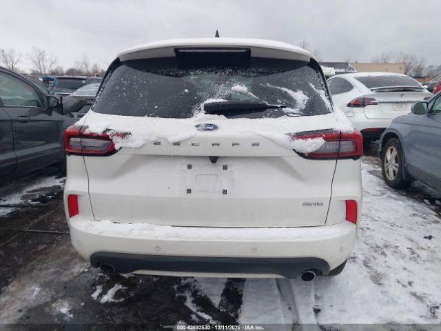 Ford Escape St-line Image 8