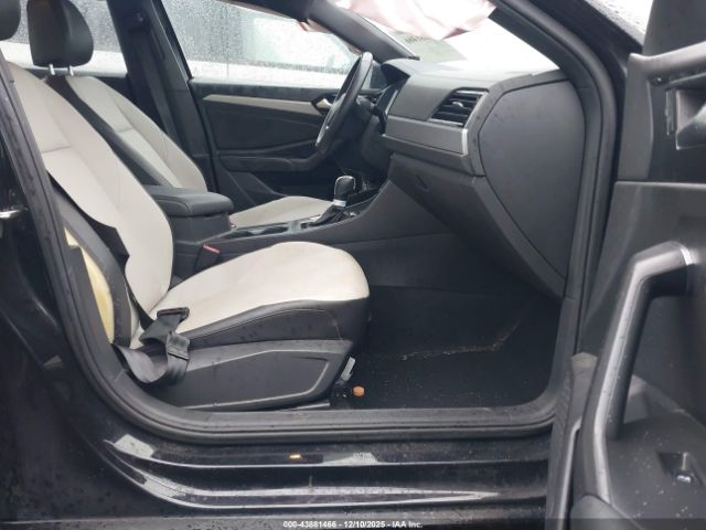 Volkswagen Jetta Image 4