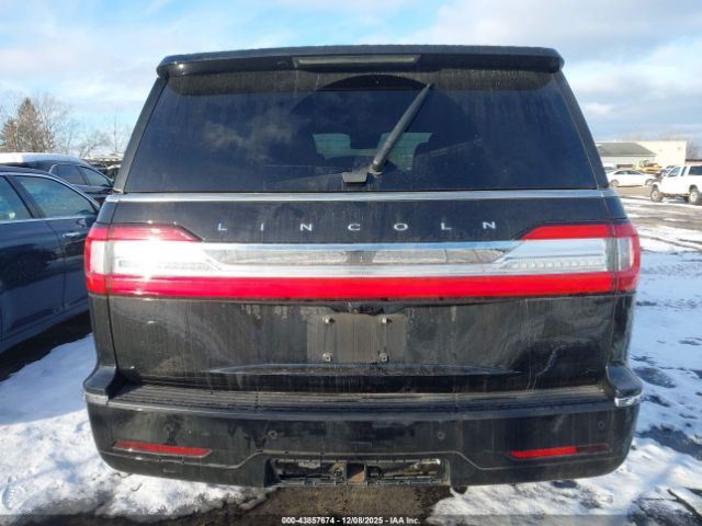 Lincoln Navigator Reserve Image 15