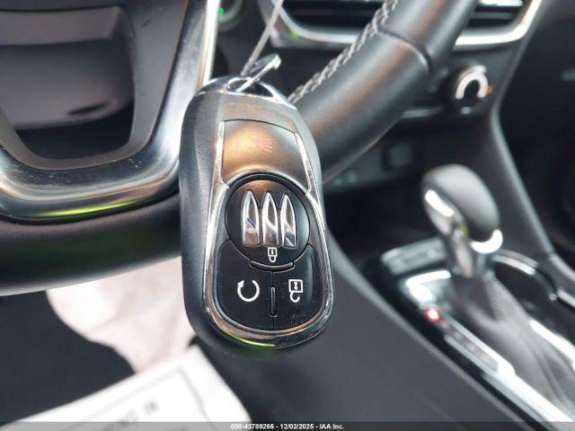 Buick Encore GX Preferred Fwd Image 2