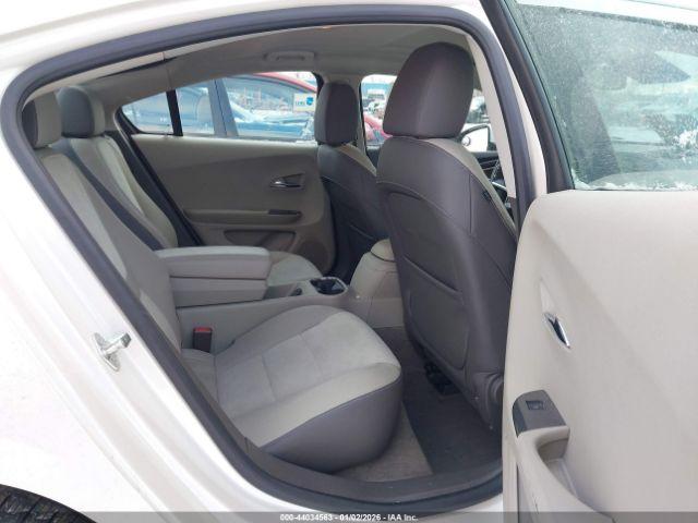 Chevrolet Volt Image 4