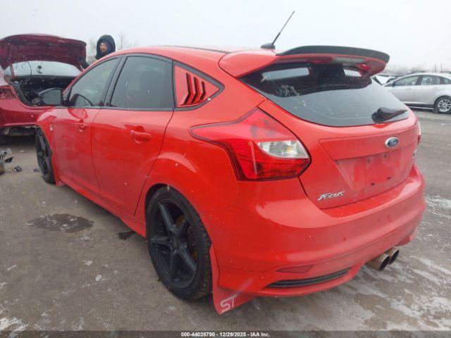 Ford Focus St Image 4
