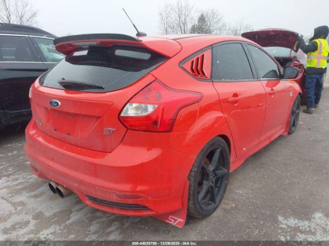 Ford Focus St Image 6