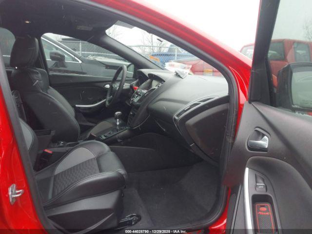 Ford Focus St Image 3