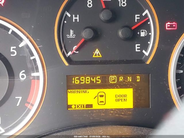 Nissan Titan Xe Image 17